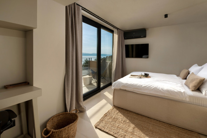BEDROOMS, Luxauthentic villa SALT/STONE with pool in Dalmatia - Croatia Mimice