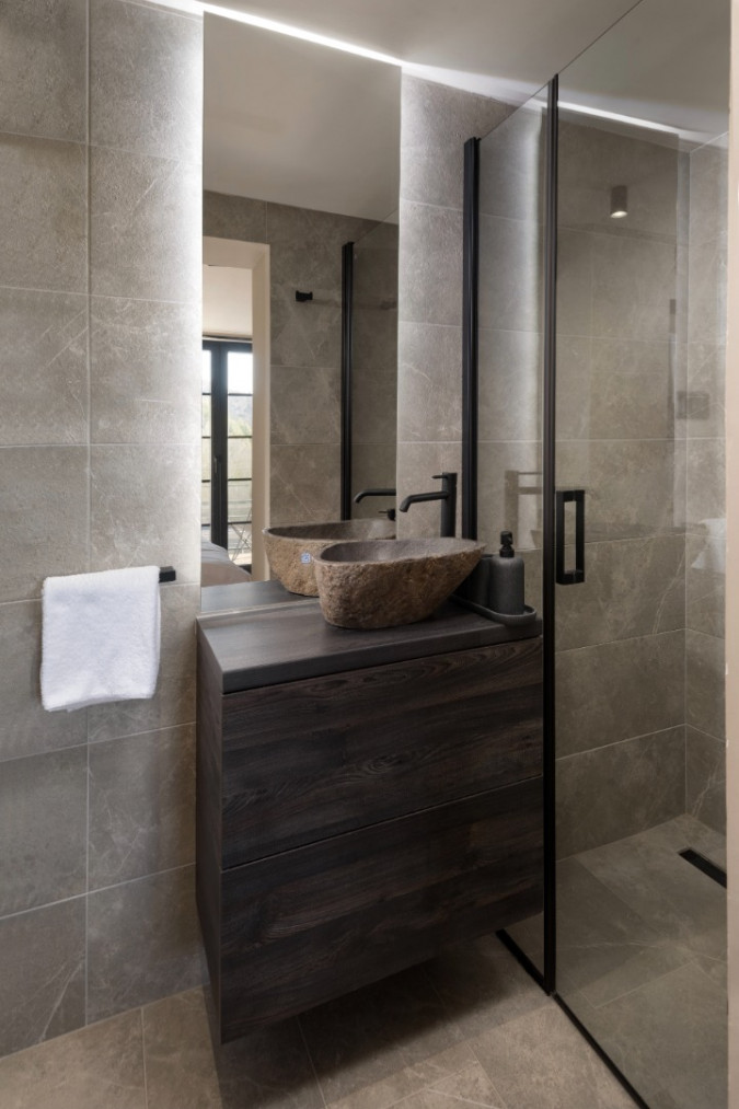 BEDROOMS, Luxauthentic villa SALT/STONE with pool in Dalmatia - Croatia Mimice