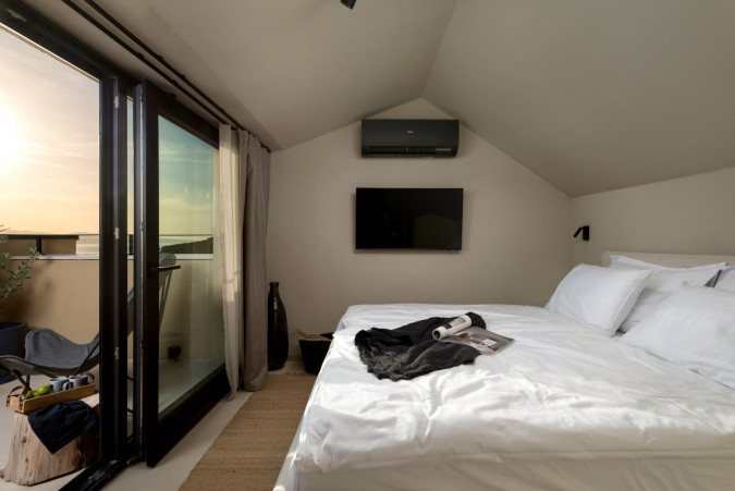 BEDROOMS, Luxauthentic villa SALT/STONE with pool in Dalmatia - Croatia Mimice