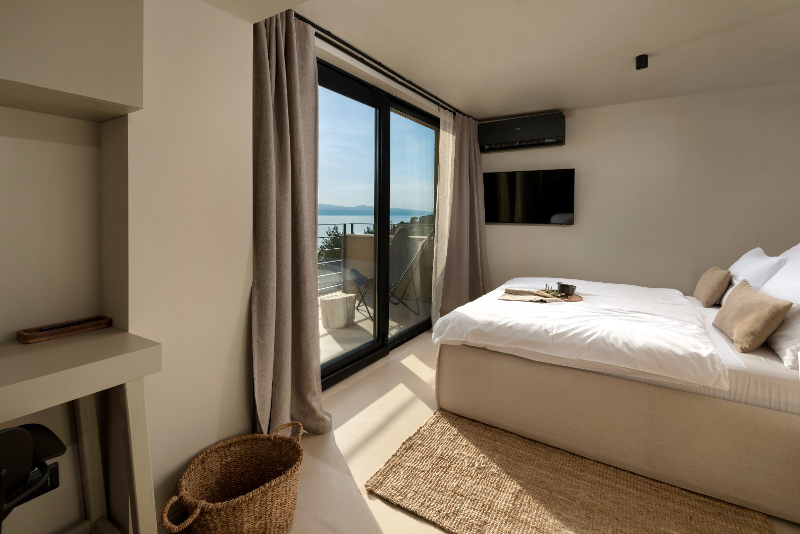 SLOW LIVING VACATION - More sea. More luxury. More privacy. More heritage. , Luxauthentic villa SALT/STONE with pool in Dalmatia - Croatia Mimice